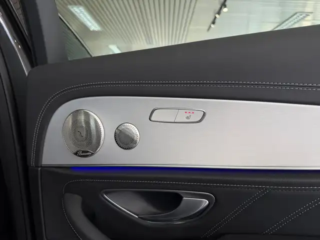 Mercedes-Benz E-Class view 20