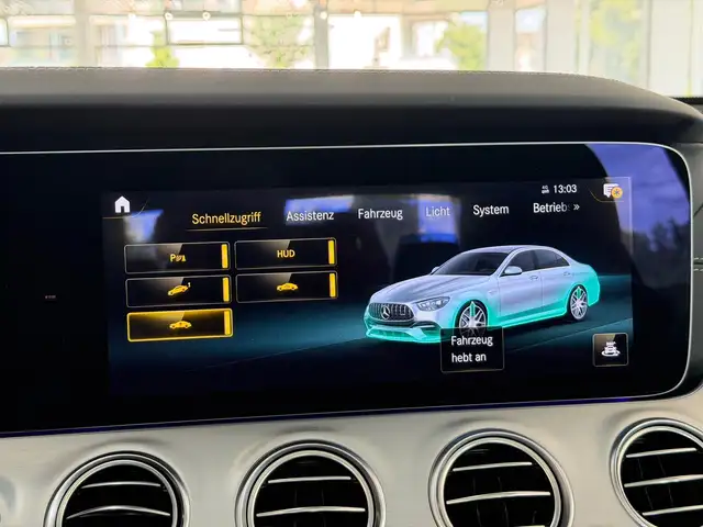 Mercedes-Benz E-Class view 28