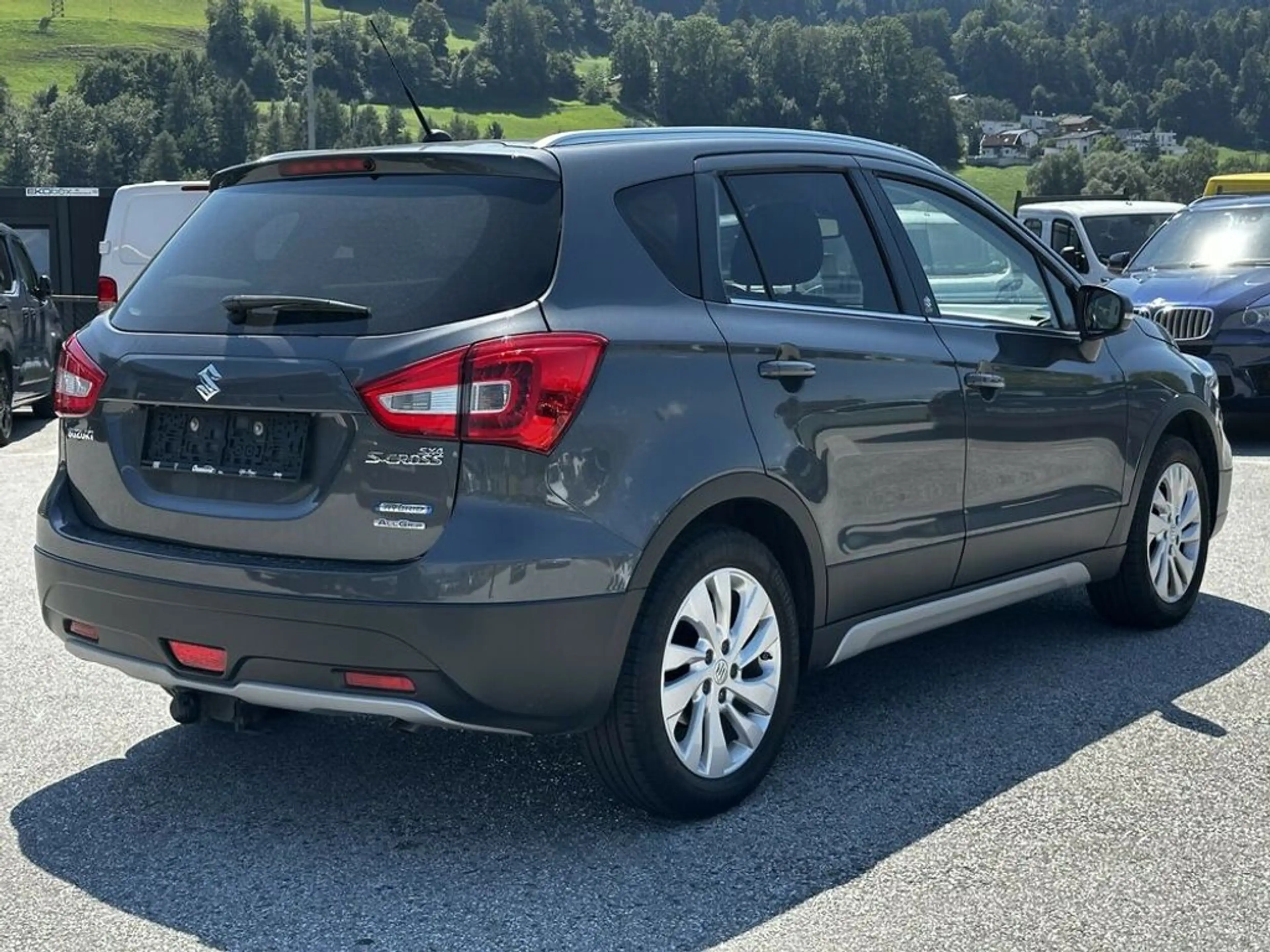 Suzuki S-Cross 1,4 GL+ Hybrid ALLGRIP shine *Allrad* — photo 6