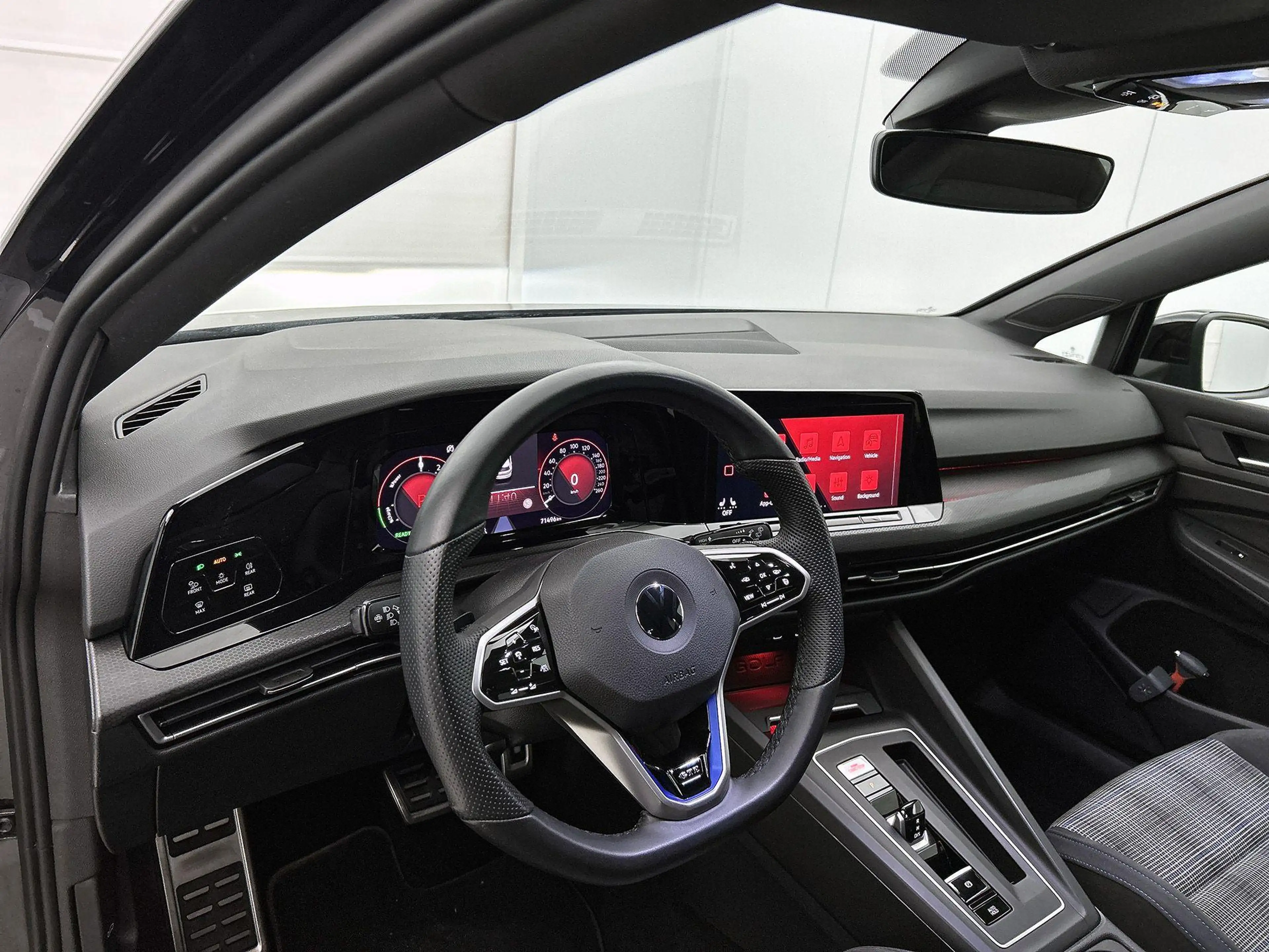 Volkswagen Golf GTE 1.4 eHybrid — photo 8
