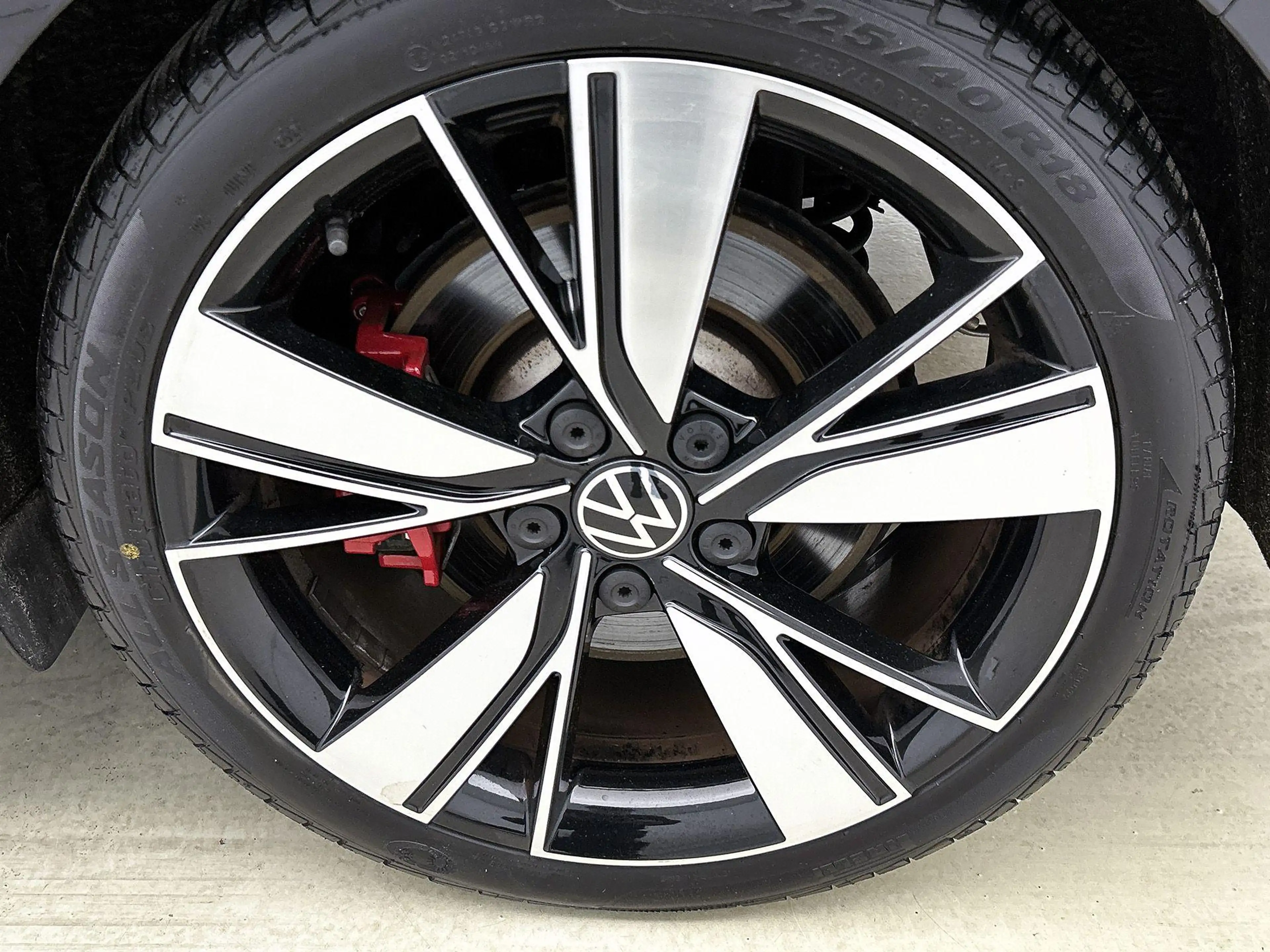 Volkswagen Golf GTE 1.4 eHybrid — photo 4
