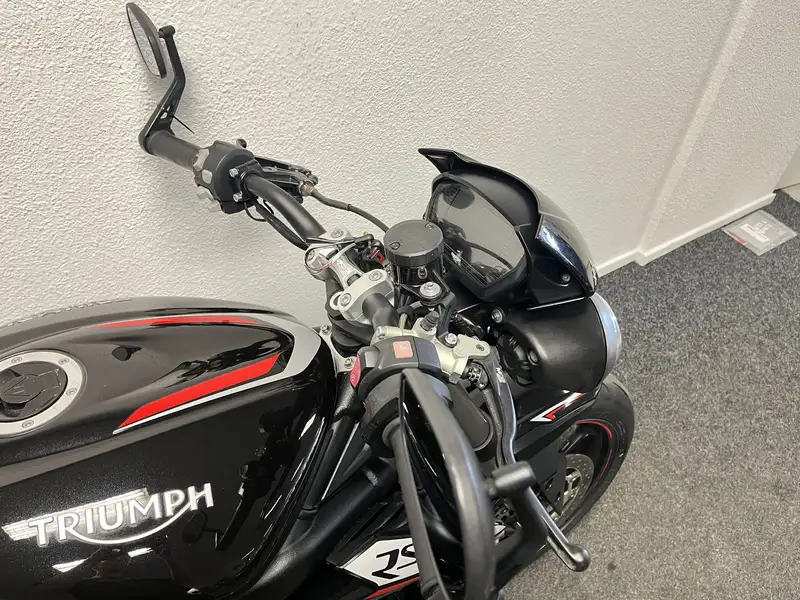 Triumph Street Triple RS - foto 8