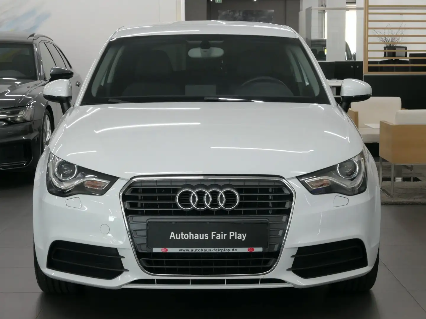Audi A1 1.2 TFSI XENONKLIMAAUT/SHZ/2.HD/U-FREI! Weiß - 2