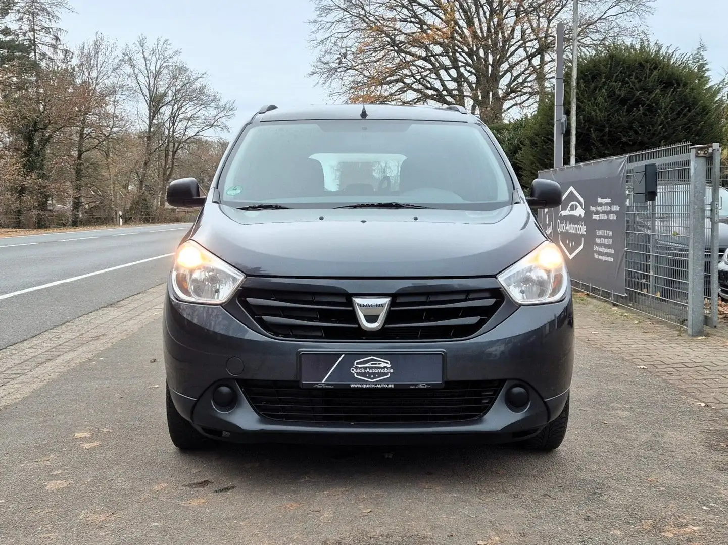 Dacia Lodgy Ambiance |7-Sitzer|SHG|1.Hand| Grau - 2