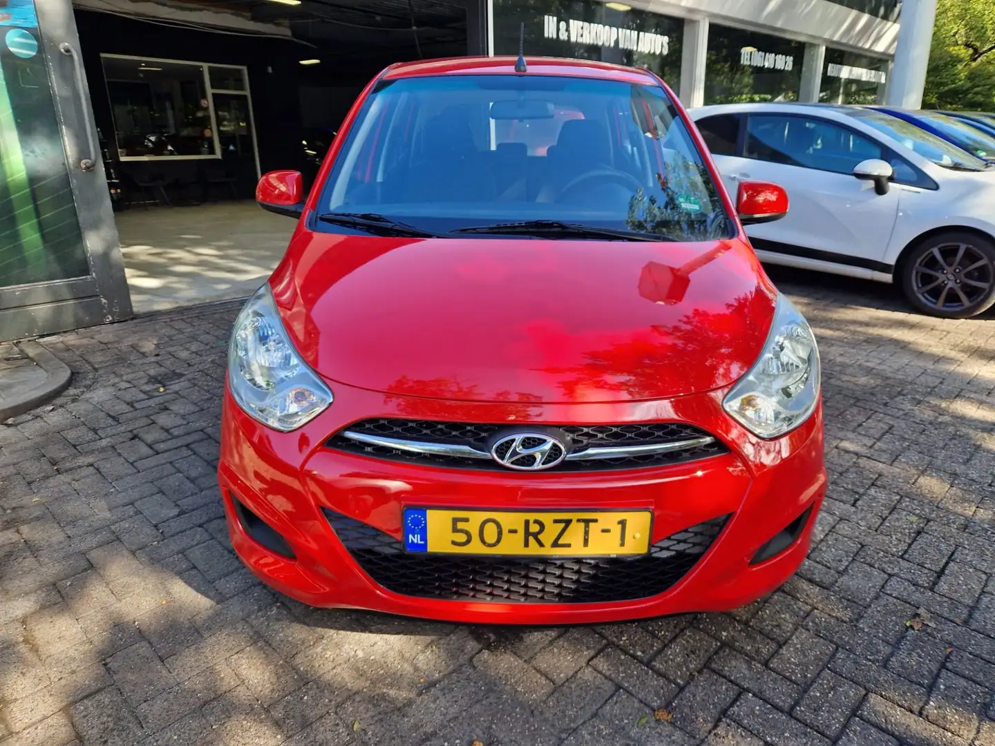 Hyundai i10 1.1 i-Drive Cool | 2E EIGENAAR | 12MND GARANTIE | Rot - 2
