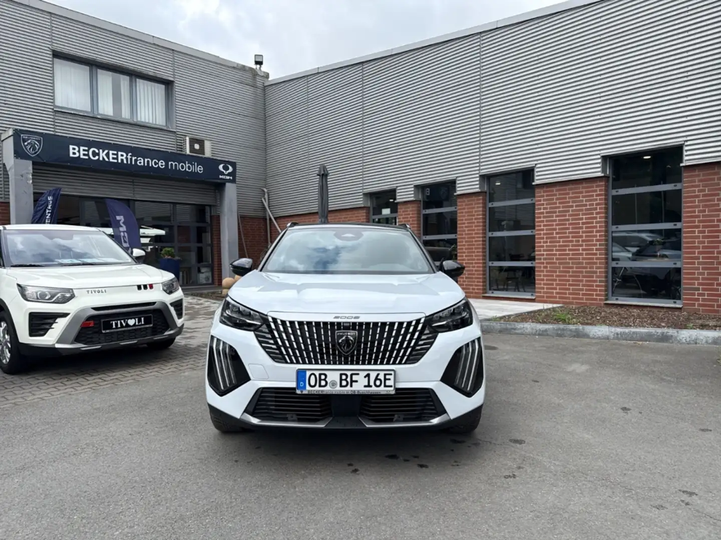 Peugeot 2008 GT Elektromotor 156 *Navi*Leder*360 Kamera*Massage Blanc - 2