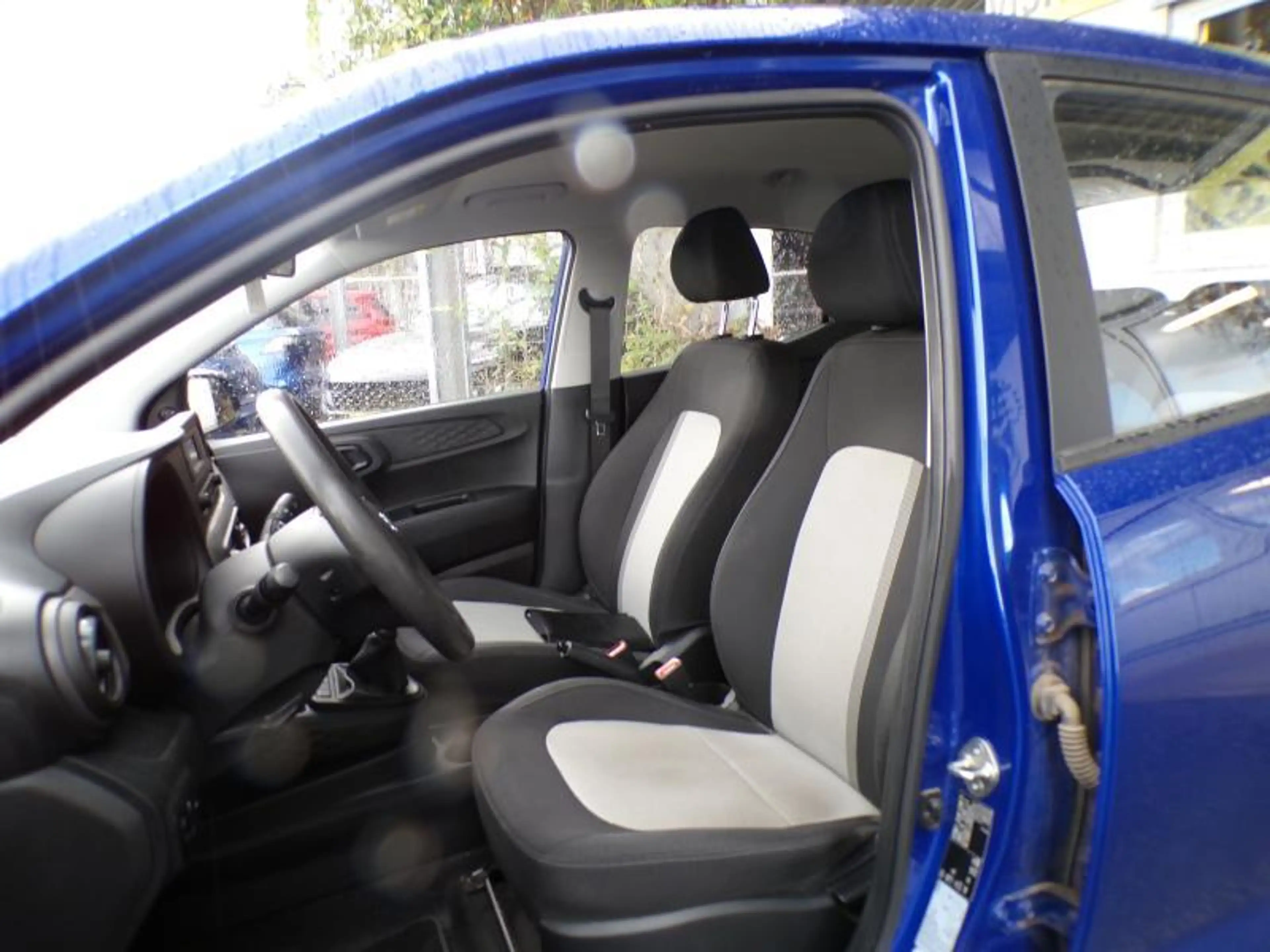 Hyundai i10 1.0 67cv Bleu 07/21 26590km Anti Dérive Radio USB — photo 6
