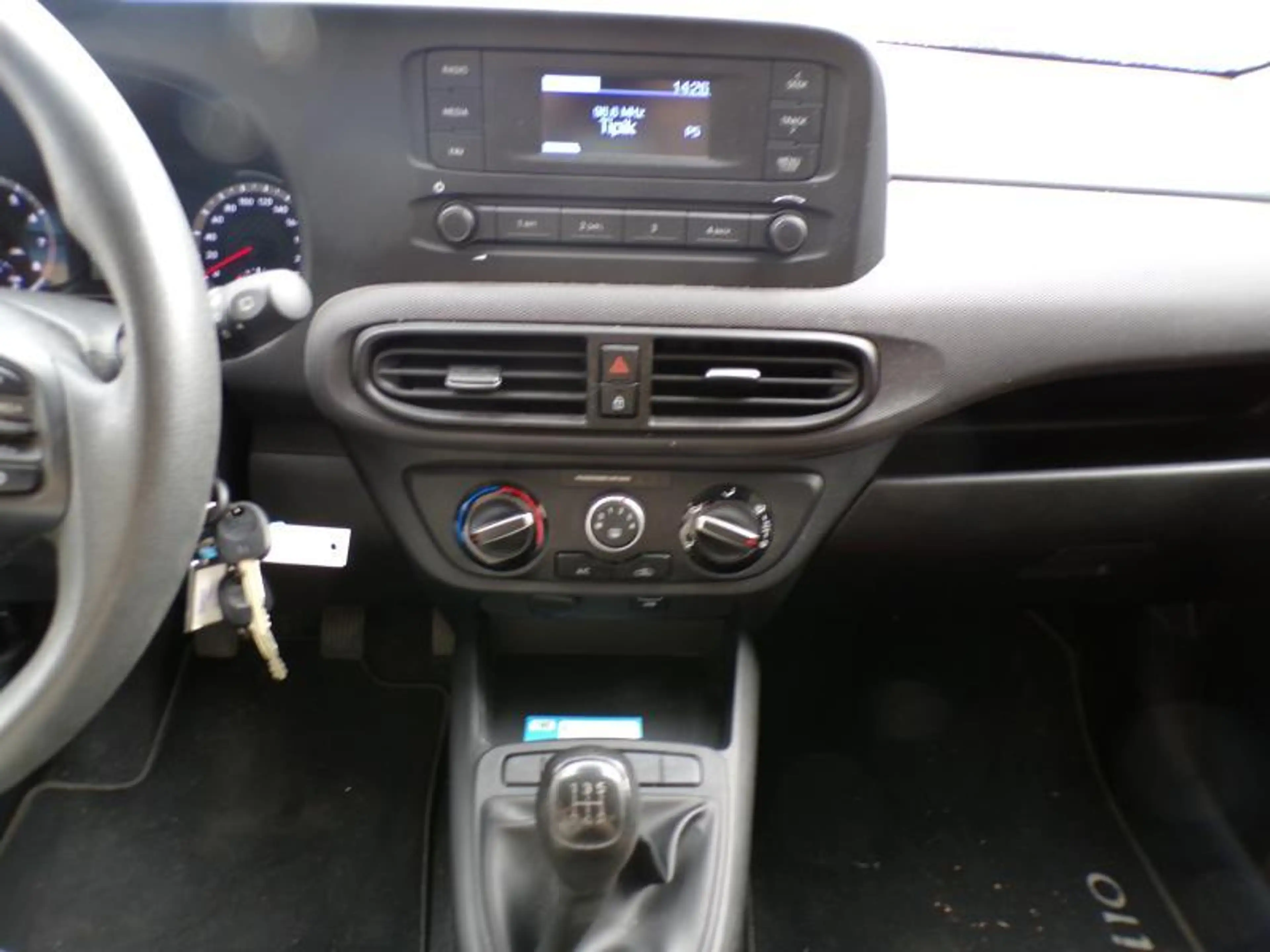 Hyundai i10 1.0 67cv Bleu 07/21 26590km Anti Dérive Radio USB — photo 10