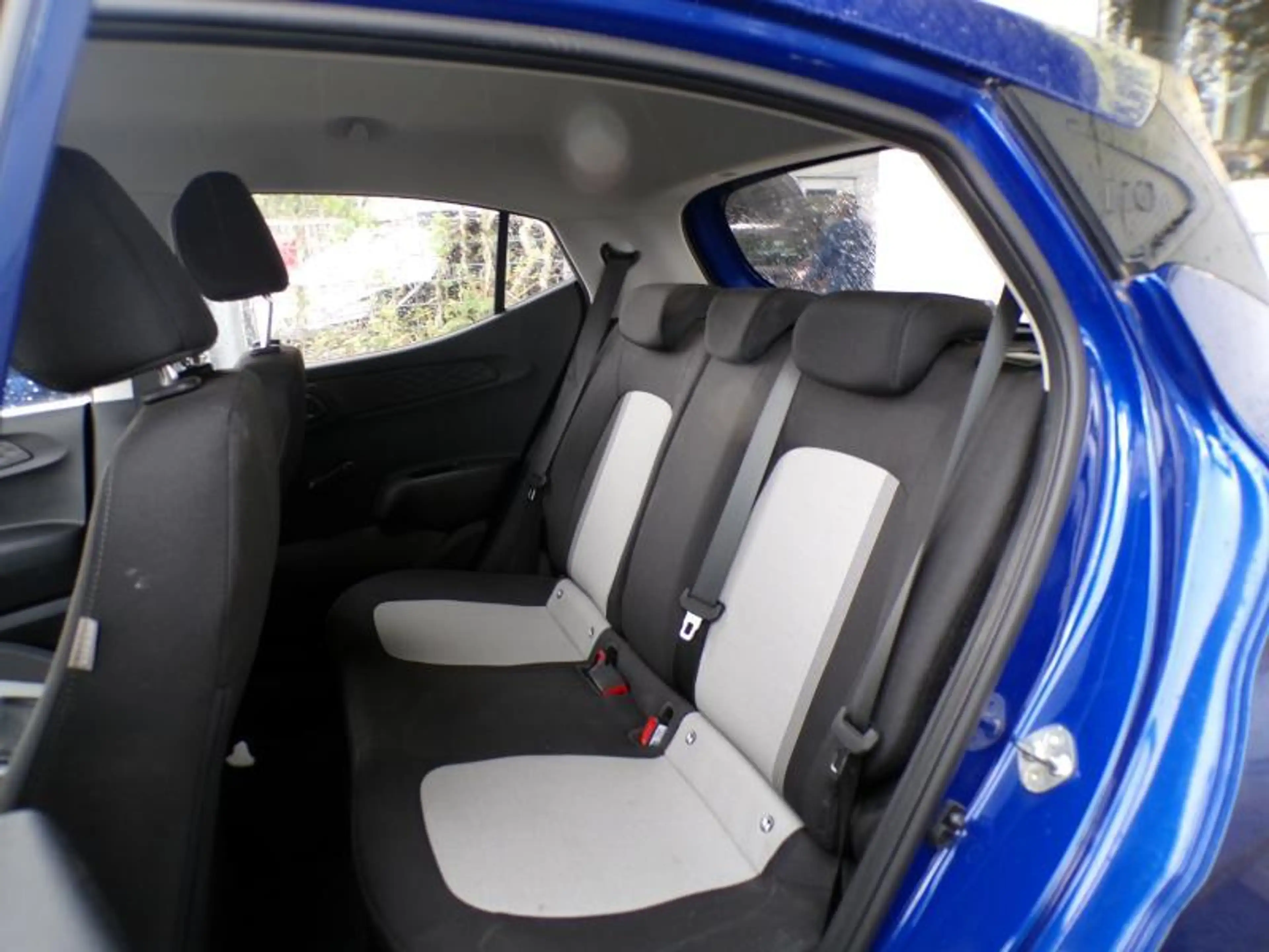 Hyundai i10 1.0 67cv Bleu 07/21 26590km Anti Dérive Radio USB — photo 7