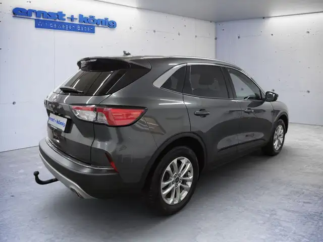 Ford Kuga view 3