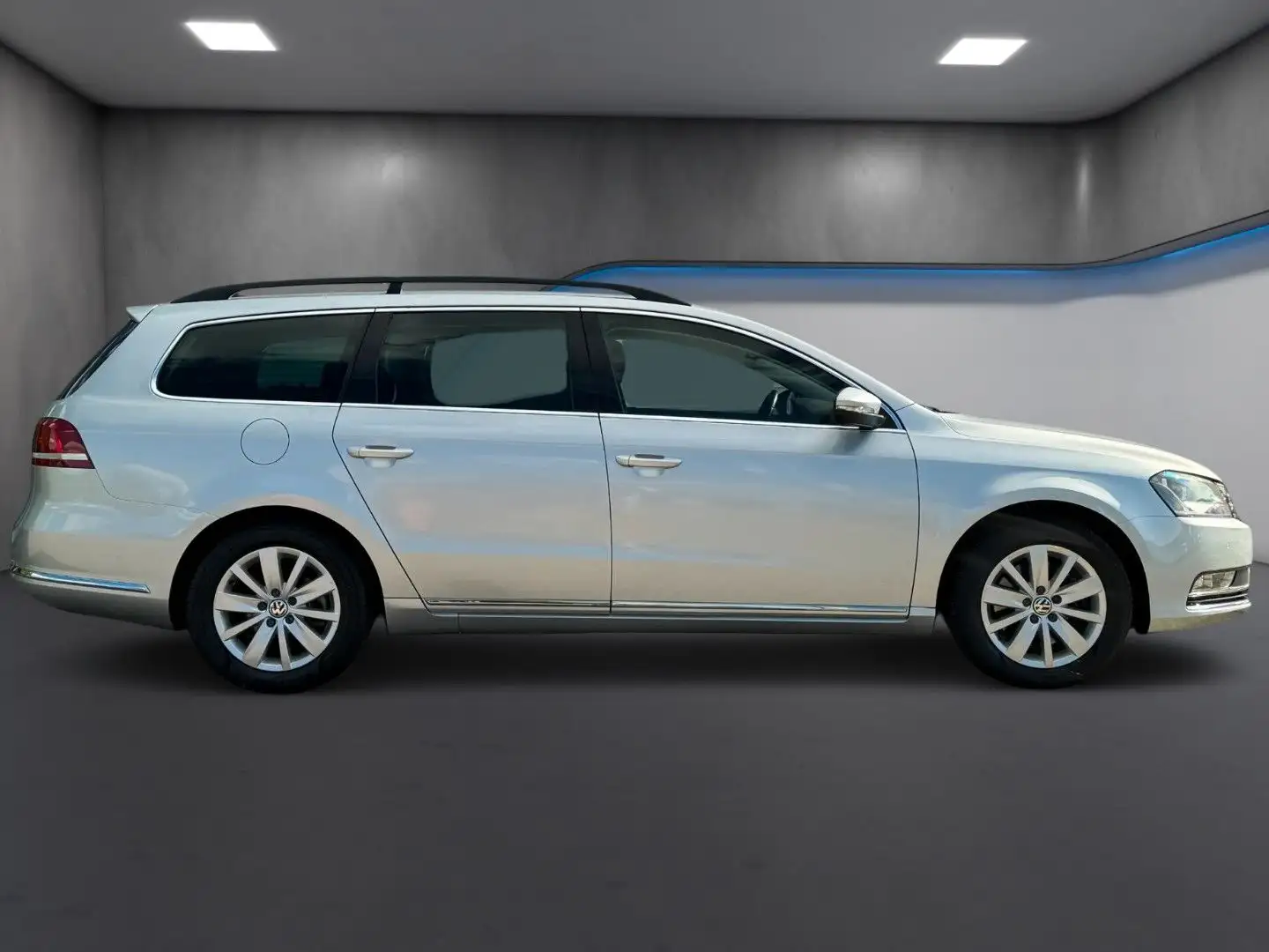 Volkswagen Passat Variant Comfortline TEMP*PDC*AHK* Silber - 2
