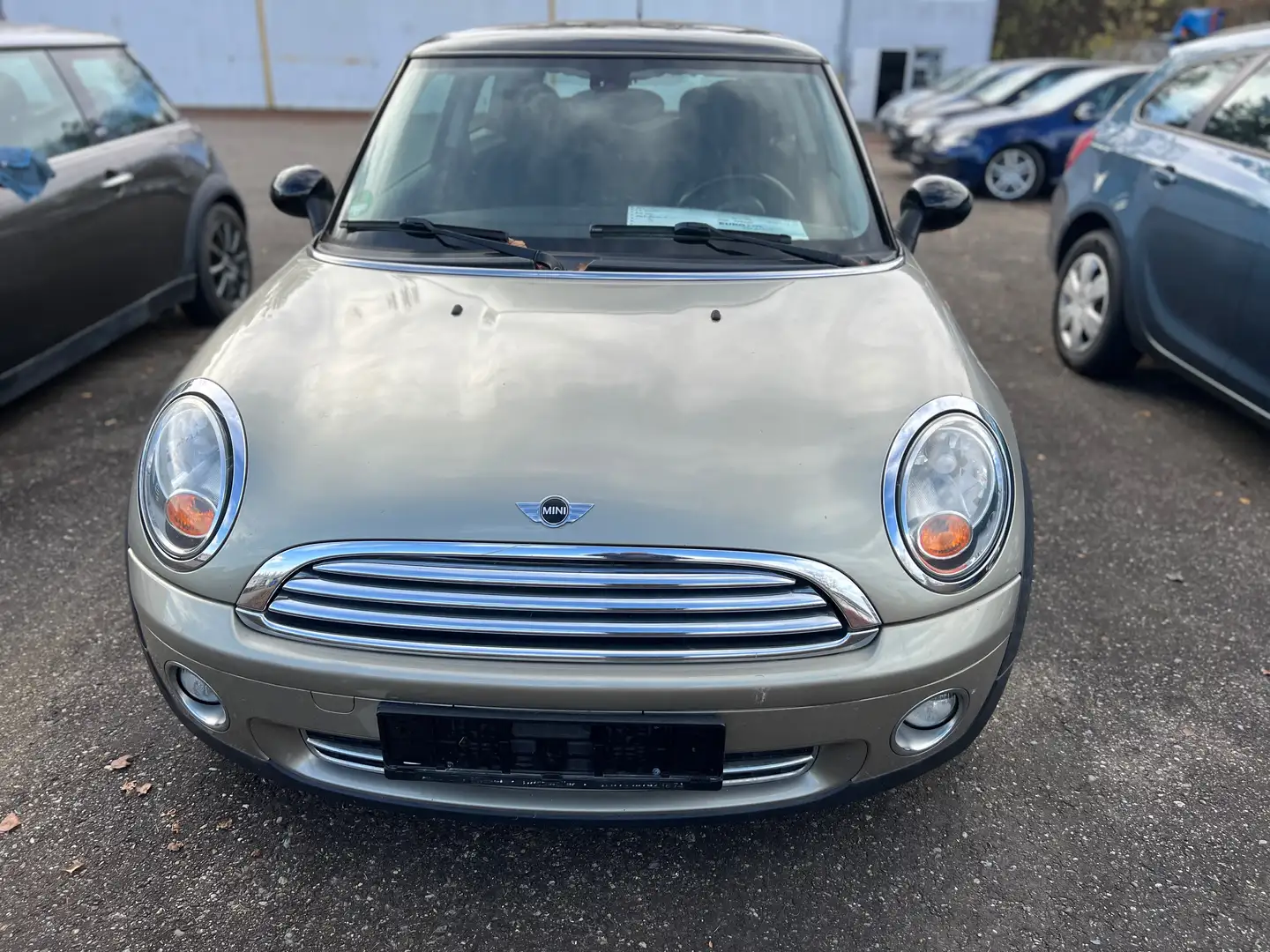 MINI Cooper MINI Braun - 1