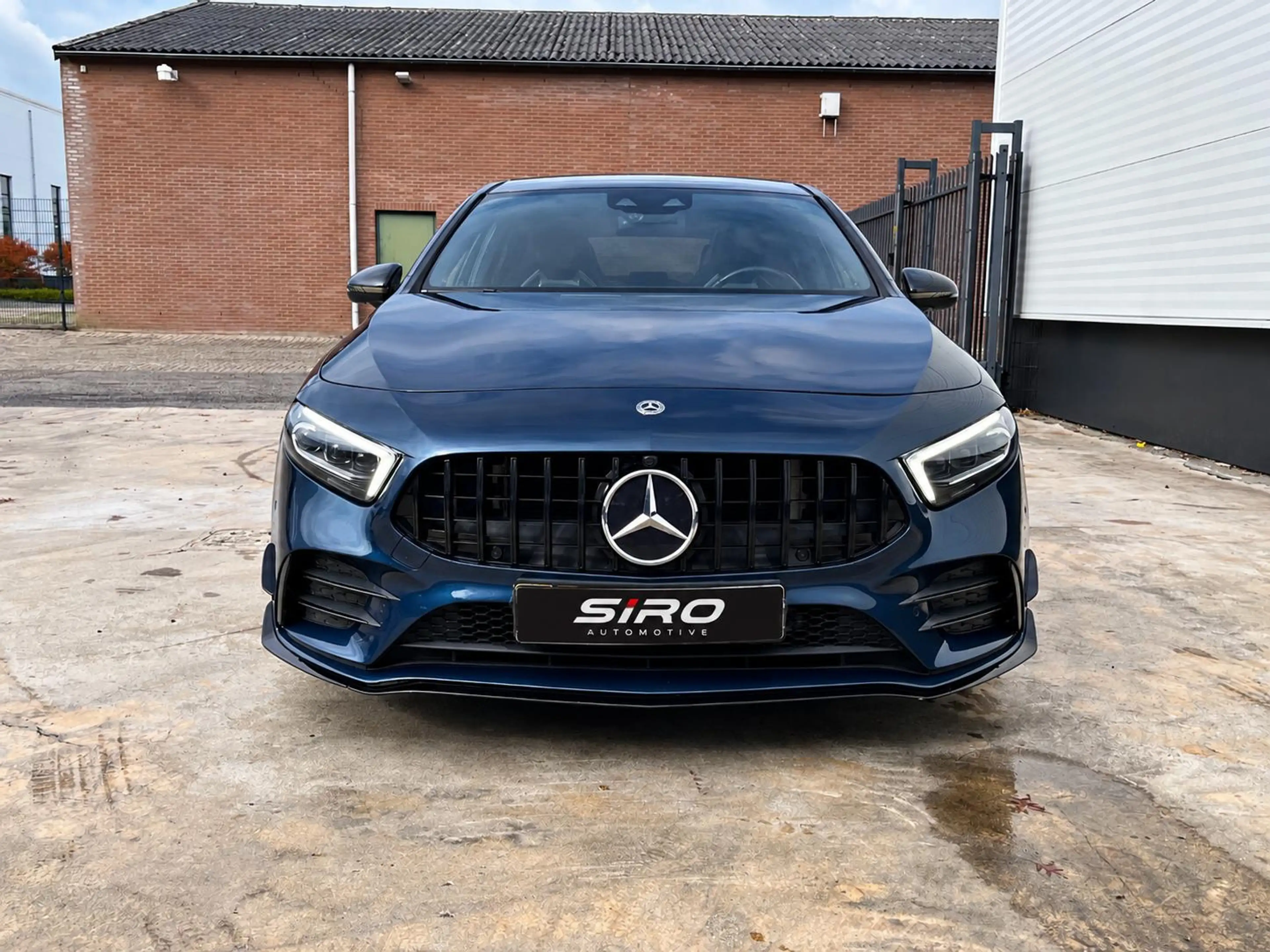 Mercedes-Benz A 35 AMG 4MATIC Premium * Edition * Pano * Carplay * Head-u — photo 7