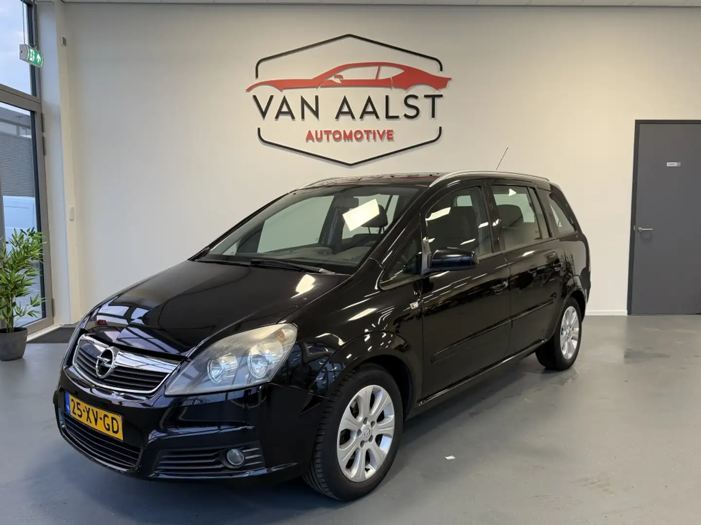Opel Zafira 1.8 Temptation 7Persoons!/Clima/Cruise/Trekhaak Zwart - 1