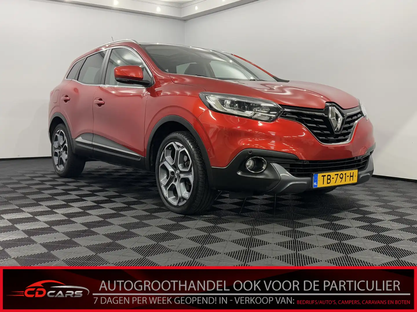 Renault Kadjar 1.2 TCe Intens Half leder, Pano, Camera, Navi, Key Rood - 1