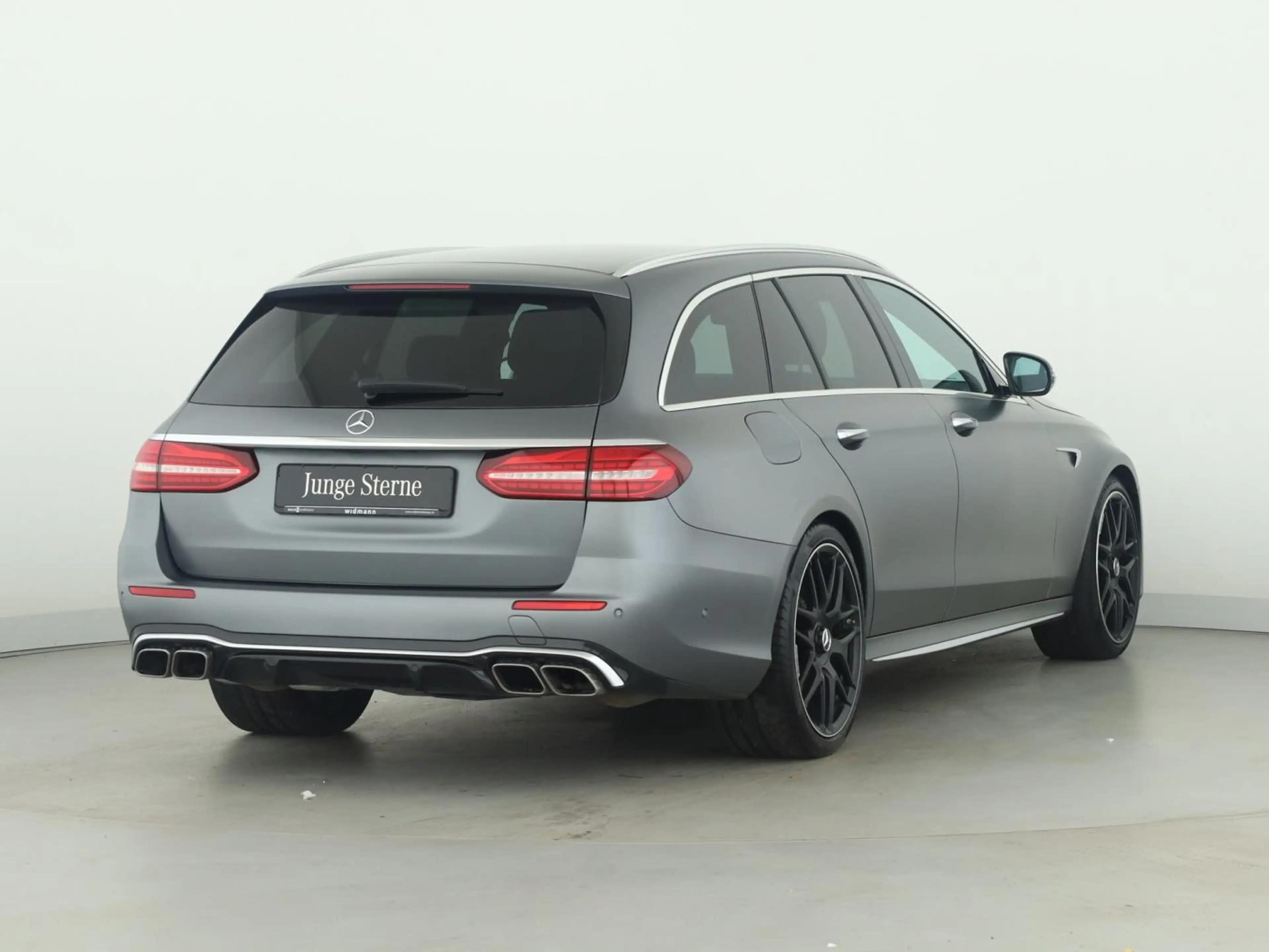 Mercedes-Benz E 63 AMG S 4M+ T HUD*Pano*Standhzg*Fahrassi*20"* — photo 2