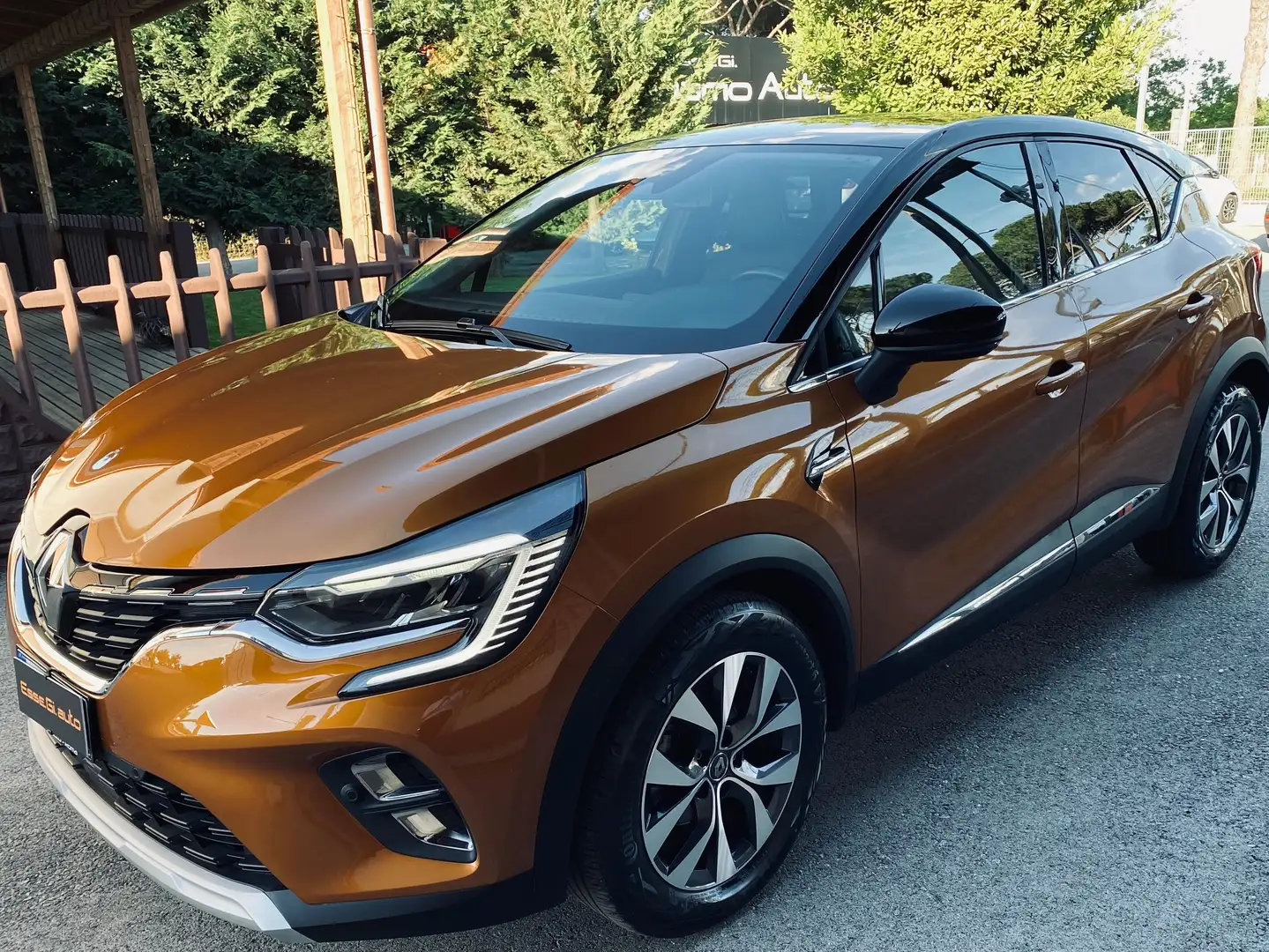Renault Captur Intens **POSS.PACK MEDIA** VED.NOTE Arancione - 1