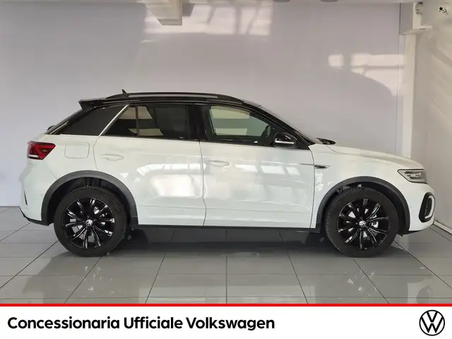 Volkswagen T-Roc view 7