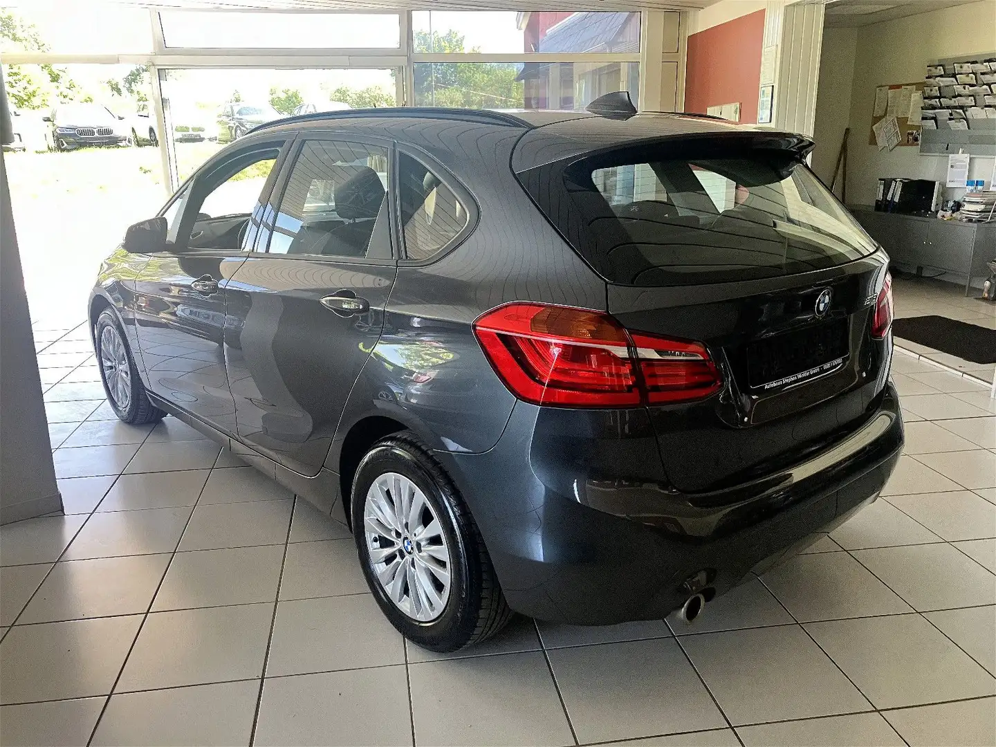 BMW 218 218i ActiveTourer/Parkasst/LED/Navi/DAB/Garantie Grijs - 2