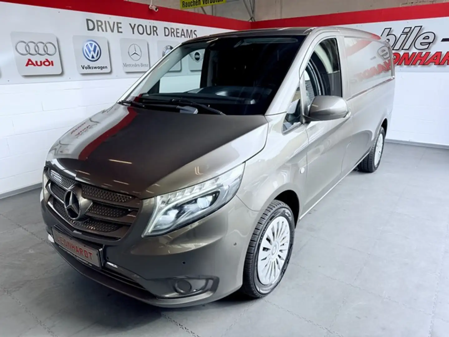 Mercedes-Benz Vito Kasten114/116 CDI,119 CDI/BT4x4 lang *1Hd.* Grau - 1