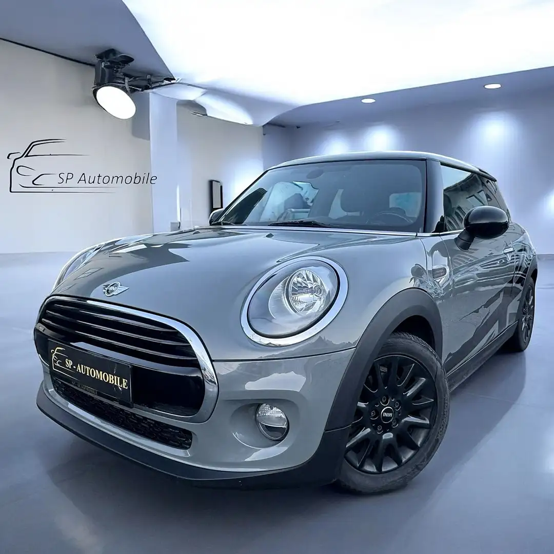 MINI Cooper Schwarz - 1