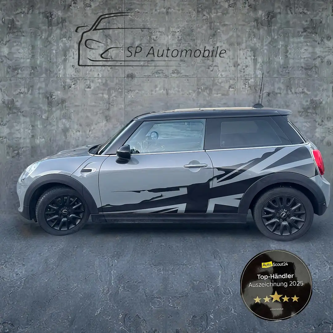 MINI Cooper Schwarz - 2