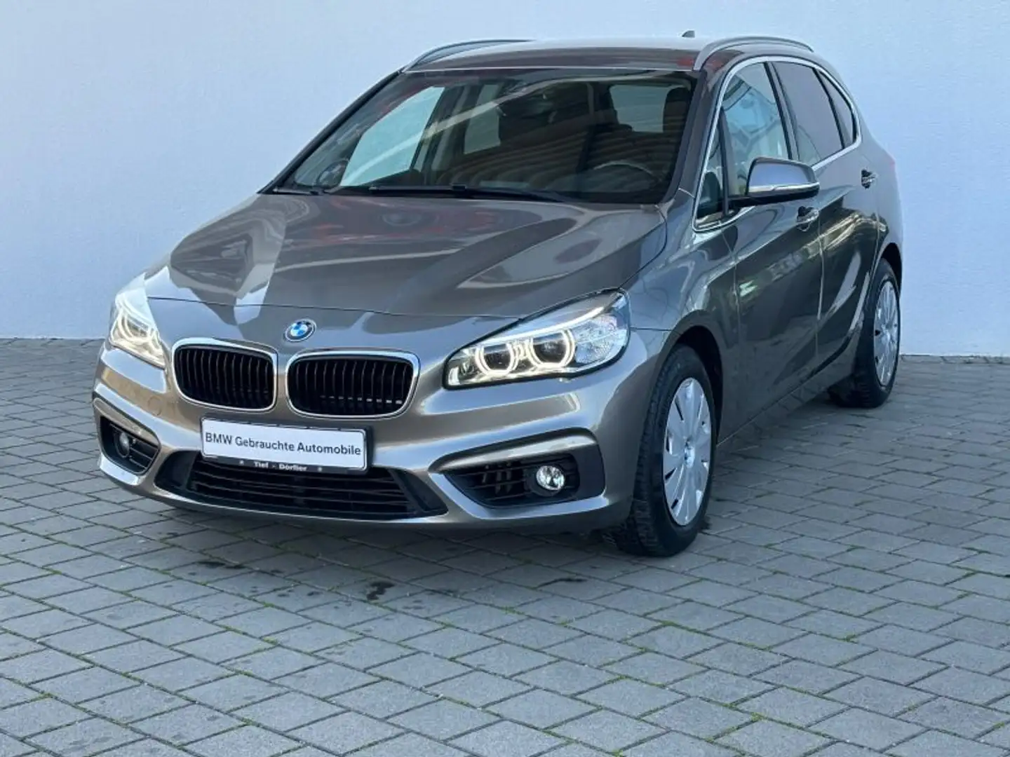BMW 218 i Active Tourer AHK/LED/NAVI/TEMPO/SH/PRIVACY Silber - 2