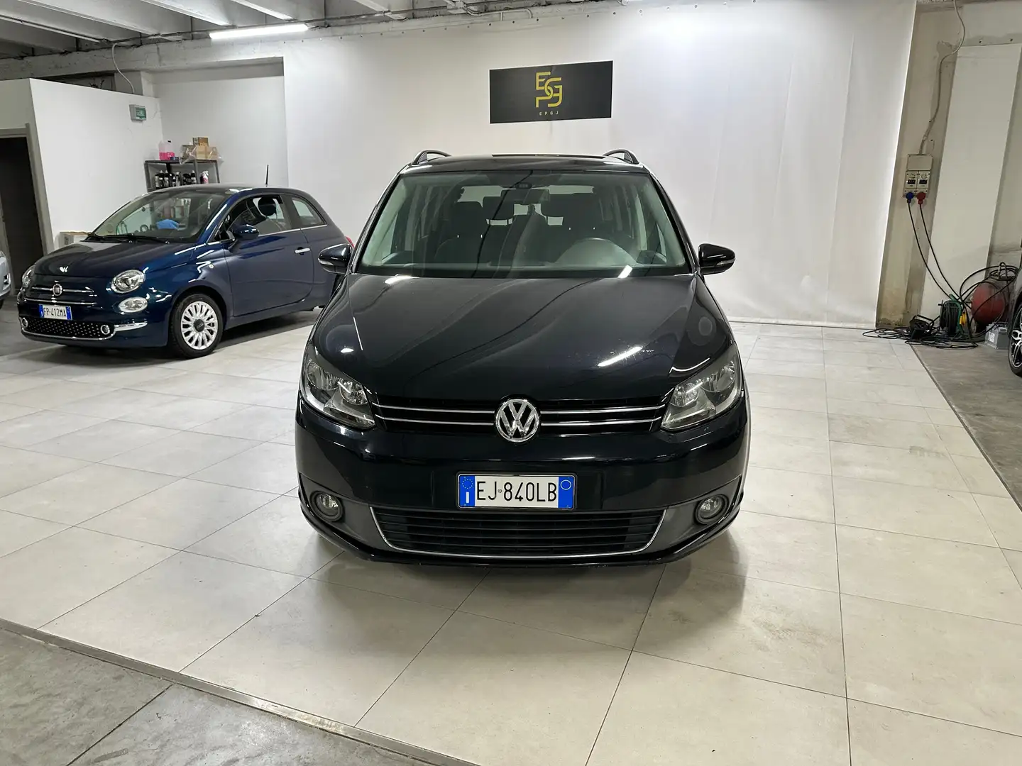 Volkswagen Touran Touran II 2010 1.6 tdi Comfortline Business Schwarz - 2