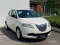 Lancia Ypsilon 1.2 Benziner *Parksensor*Navi* Weiß - thumbnail 3