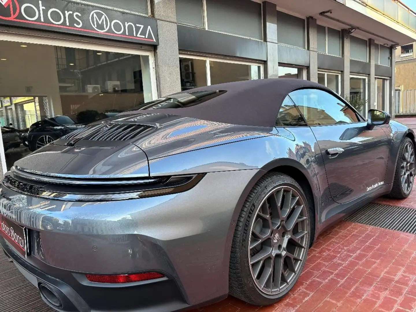 Porsche 911 992 Cabrio 3.0 Carrera - nuovo modello- uff italia Grigio - 1