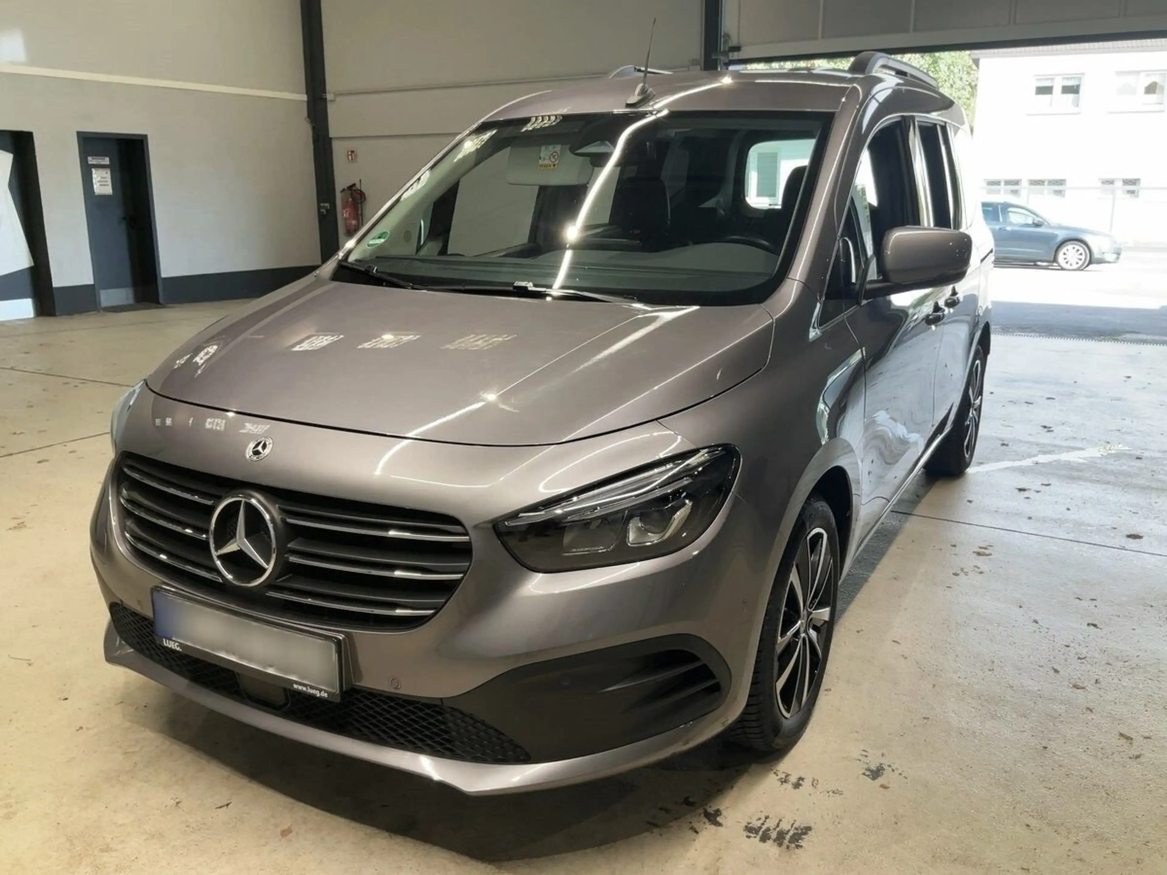 Mercedes-Benz T-Class T180 PROGRESSIVE EDITION AUTOM. AHK+KAMERA+LED+NAV — photo 2