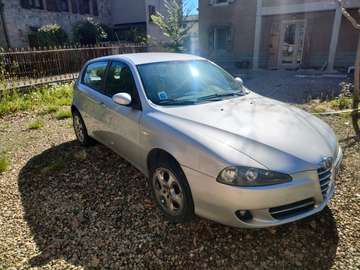 147 II 2004 5p 1.6 ts 16v Distinctive c/esp 105cv