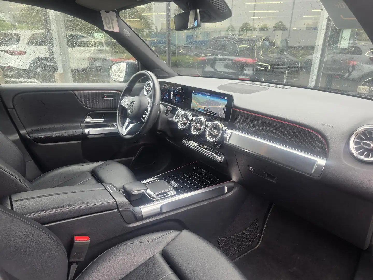 Mercedes-Benz GLB 180 d Advantage Schwarz - 2