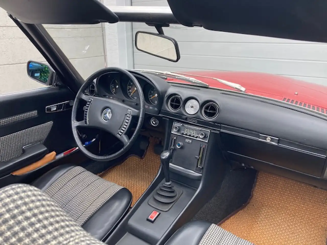 Mercedes-Benz 350 SL, unfallfrei - Familienerbstück, Classic-Data 2+, Handschalter, H-Zulassung, Original-Werks-Auslieferungszustand, foto 9