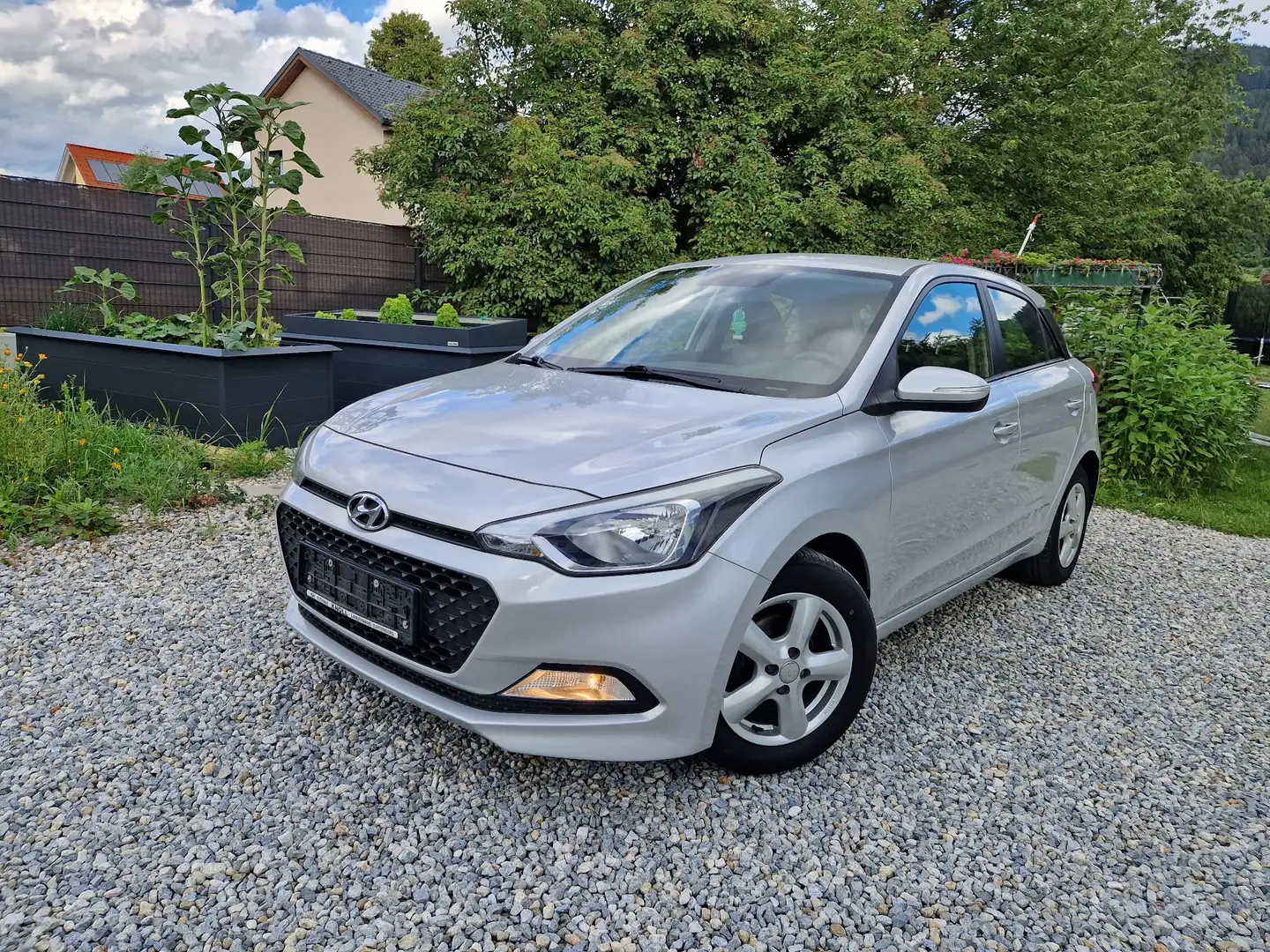 Hyundai i20 1,25 Limited - 1