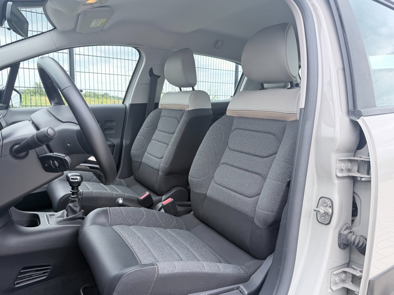 Citroen C3 1.2 PureTech C-Series | PDC | Bluetooth | Navi | — photo 13