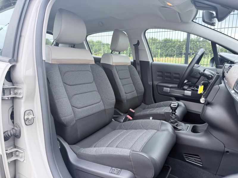 Citroen C3 1.2 PureTech C-Series | PDC | Bluetooth | Navi | — photo 23