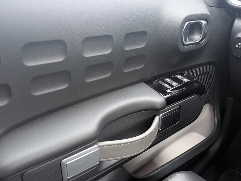 Citroen C3 1.2 PureTech C-Series | PDC | Bluetooth | Navi | — photo 14