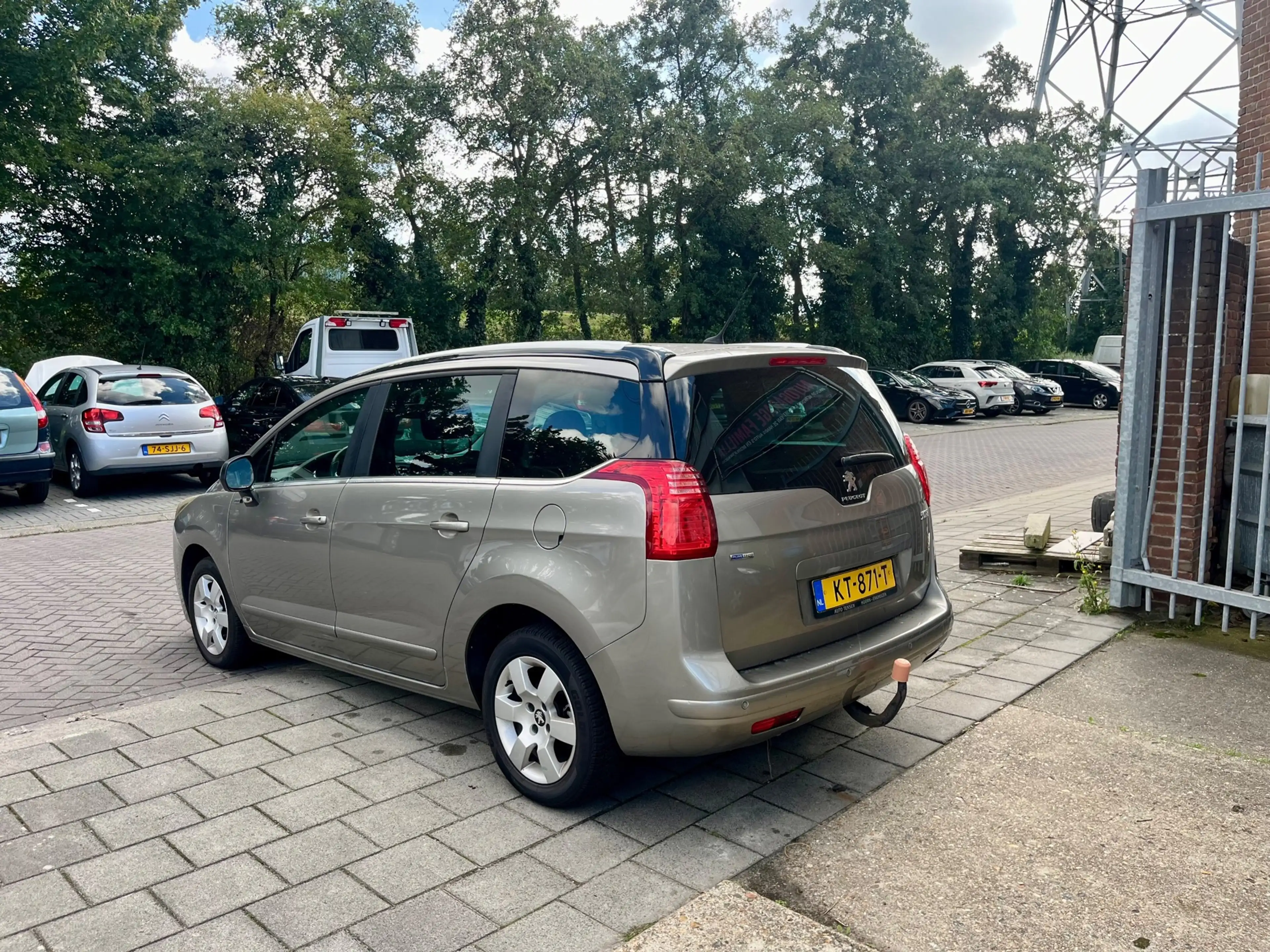 Peugeot 5008 1.2 PureTech Style 5p. — photo 3
