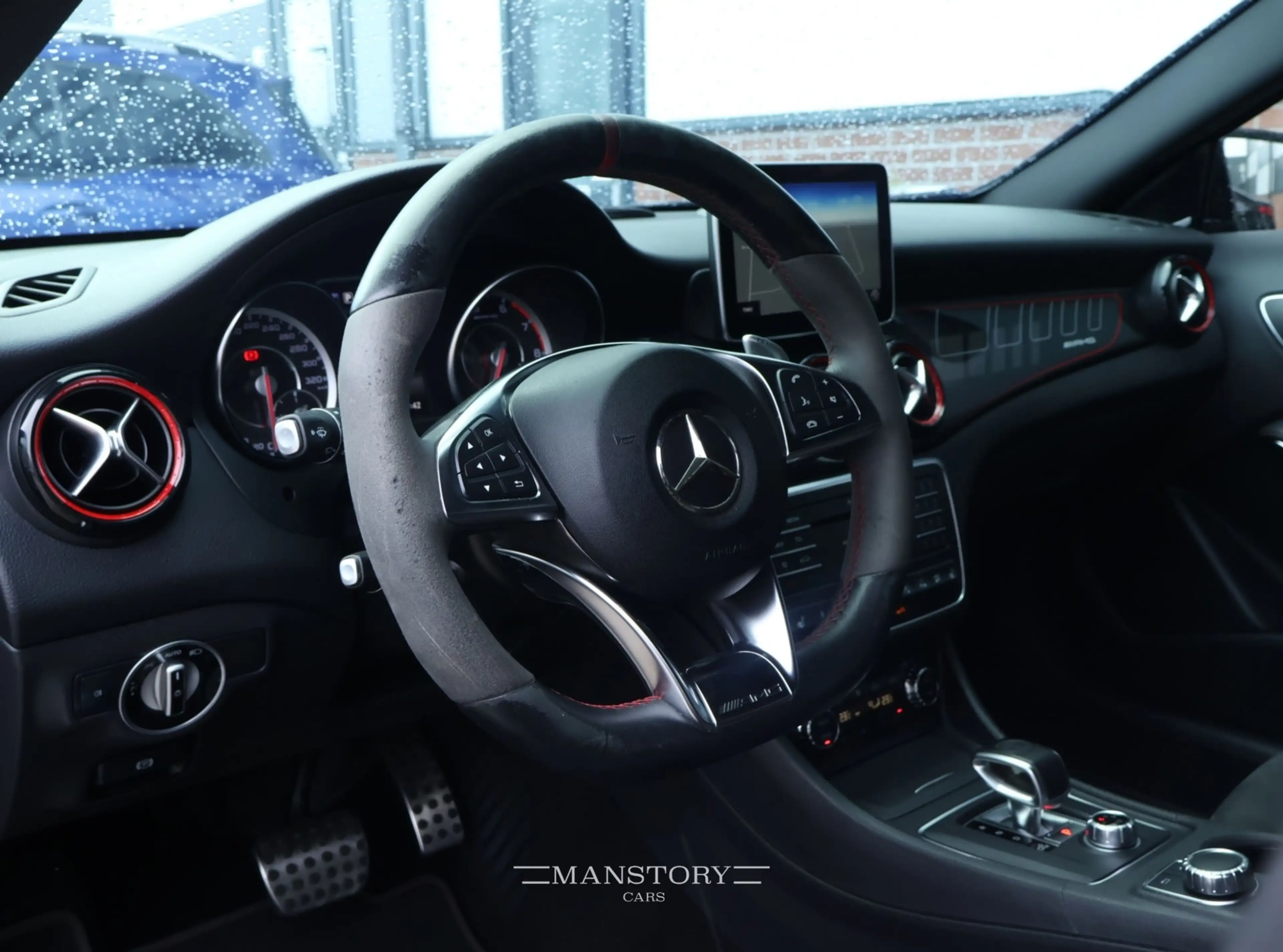Mercedes-Benz GLA 45 AMG 4MATIC — photo 2