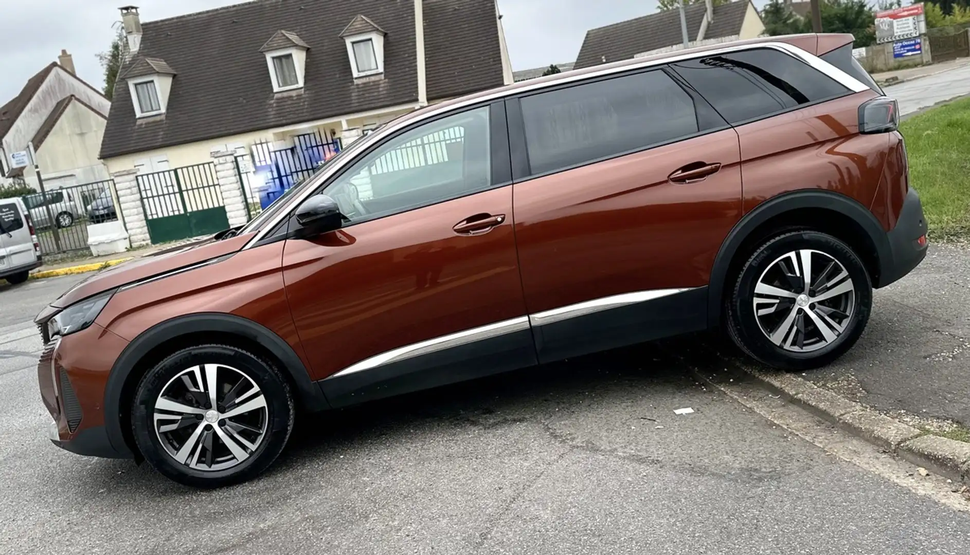 Peugeot 5008 ALLURE 1.5 HDI 130CV BVM6 7 SIEGES 14159HT ENTRETIEN A JOUR GARANTIE 12 MOIS Bronzo - 2