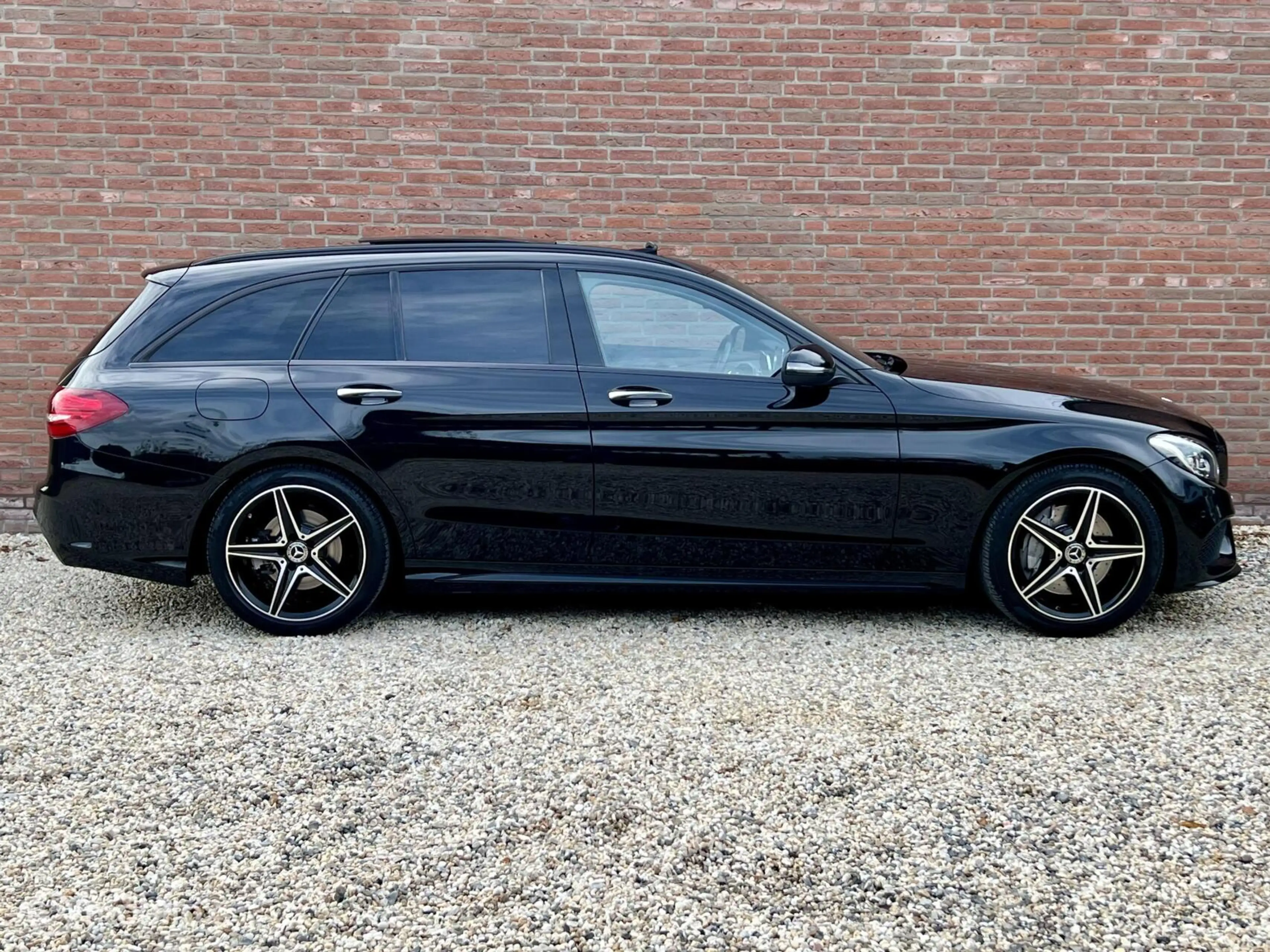 Mercedes-Benz C 250 Estate | PANO | AMG Pak. | Night Pak.| Business Pa — photo 8