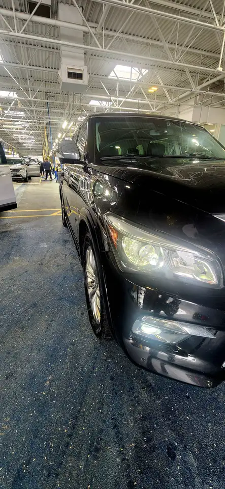 Infiniti QX80 снимка Infiniti QX80