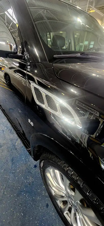 Infiniti QX80 снимка Infiniti QX80