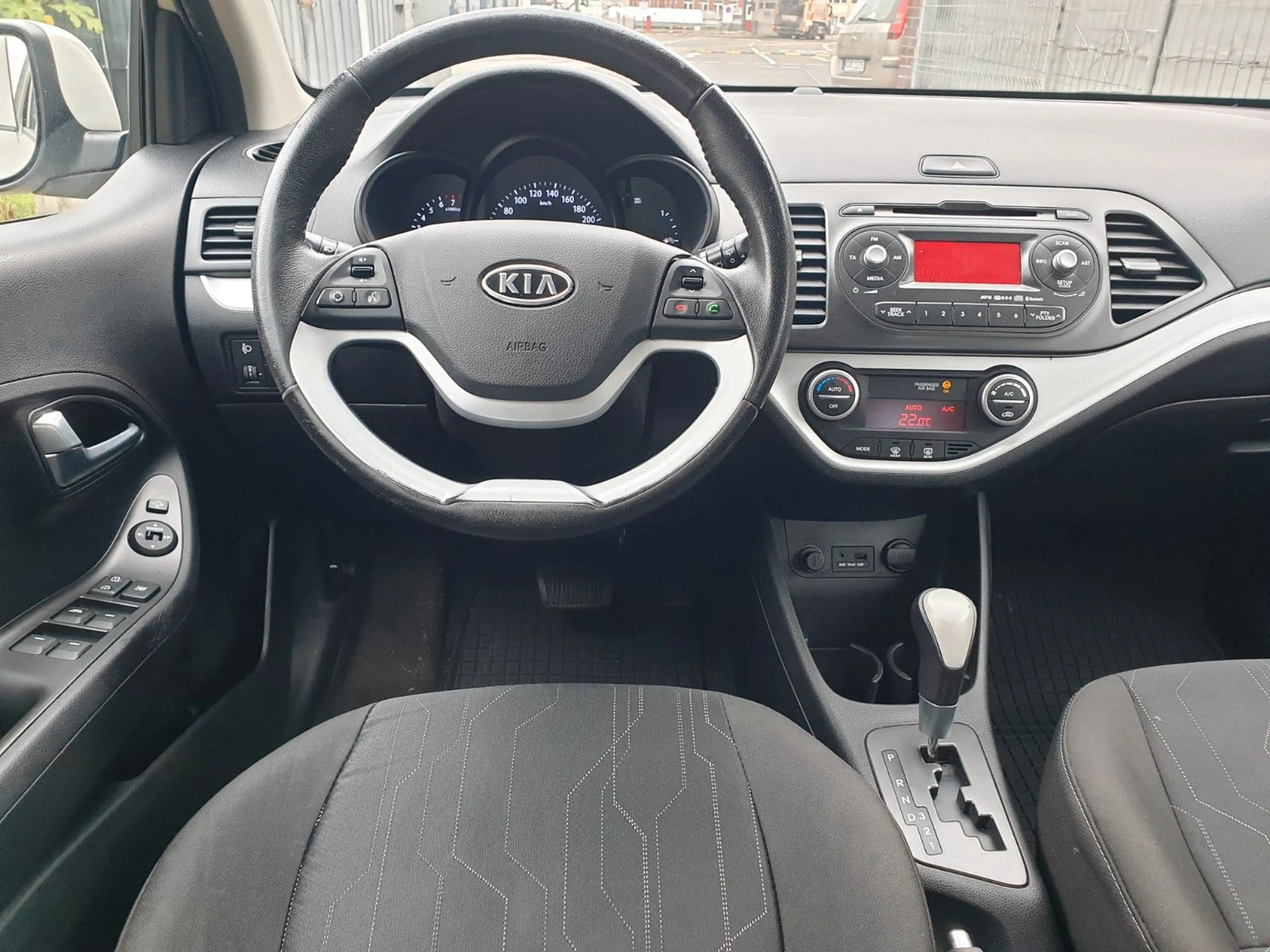 Kia Picanto Spirit Automatik TÜV-Neu 2-Hand — photo 14