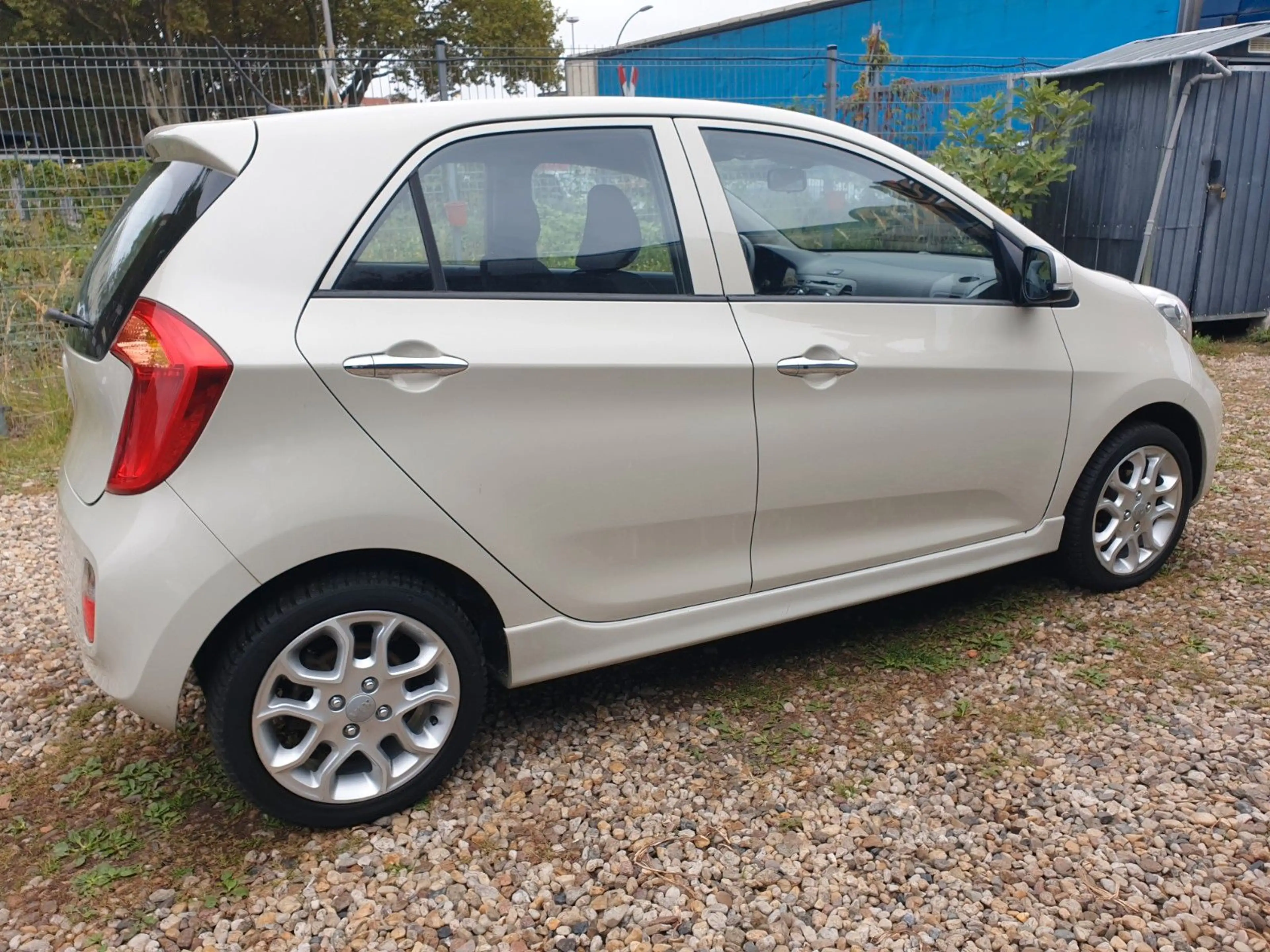 Kia Picanto Spirit Automatik TÜV-Neu 2-Hand — photo 11