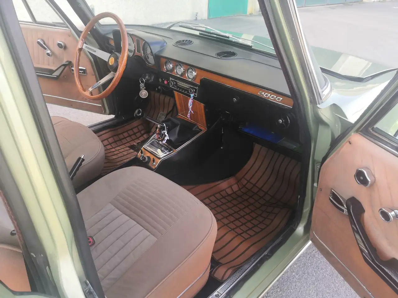 Alfa Romeo 2000, foto 9