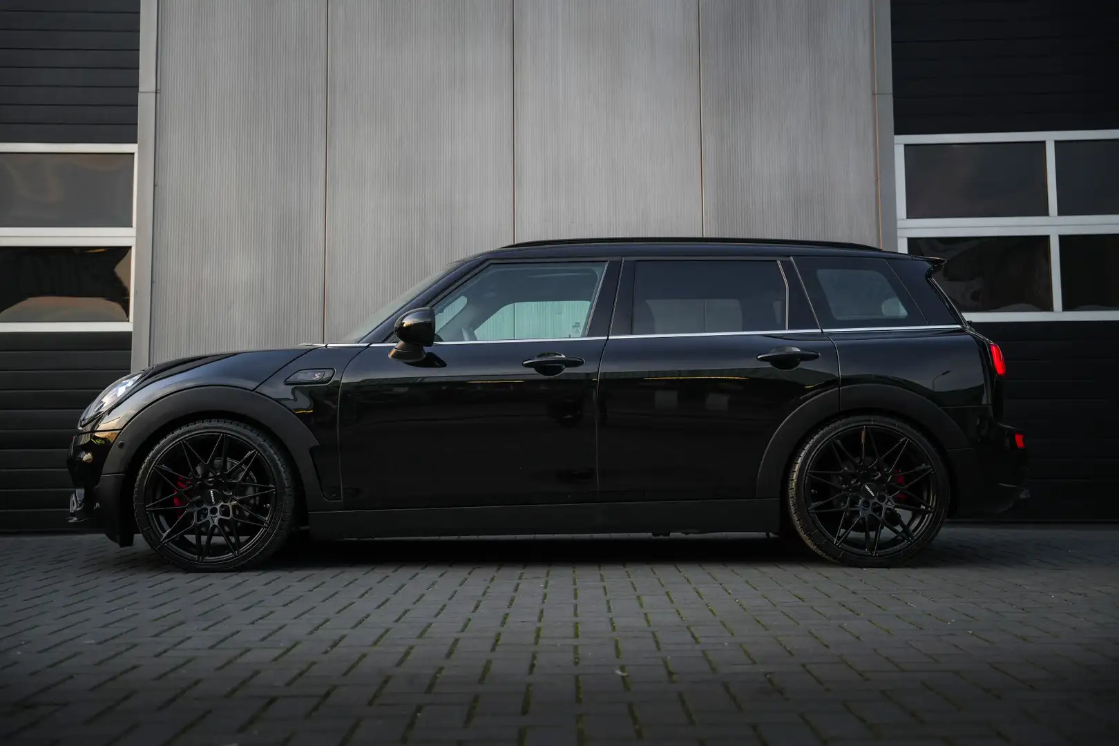 MINI Cooper S Clubman Mini 2.0 Chili Serious Business NL-Auto/ Pano-Dak/ Noir - 2