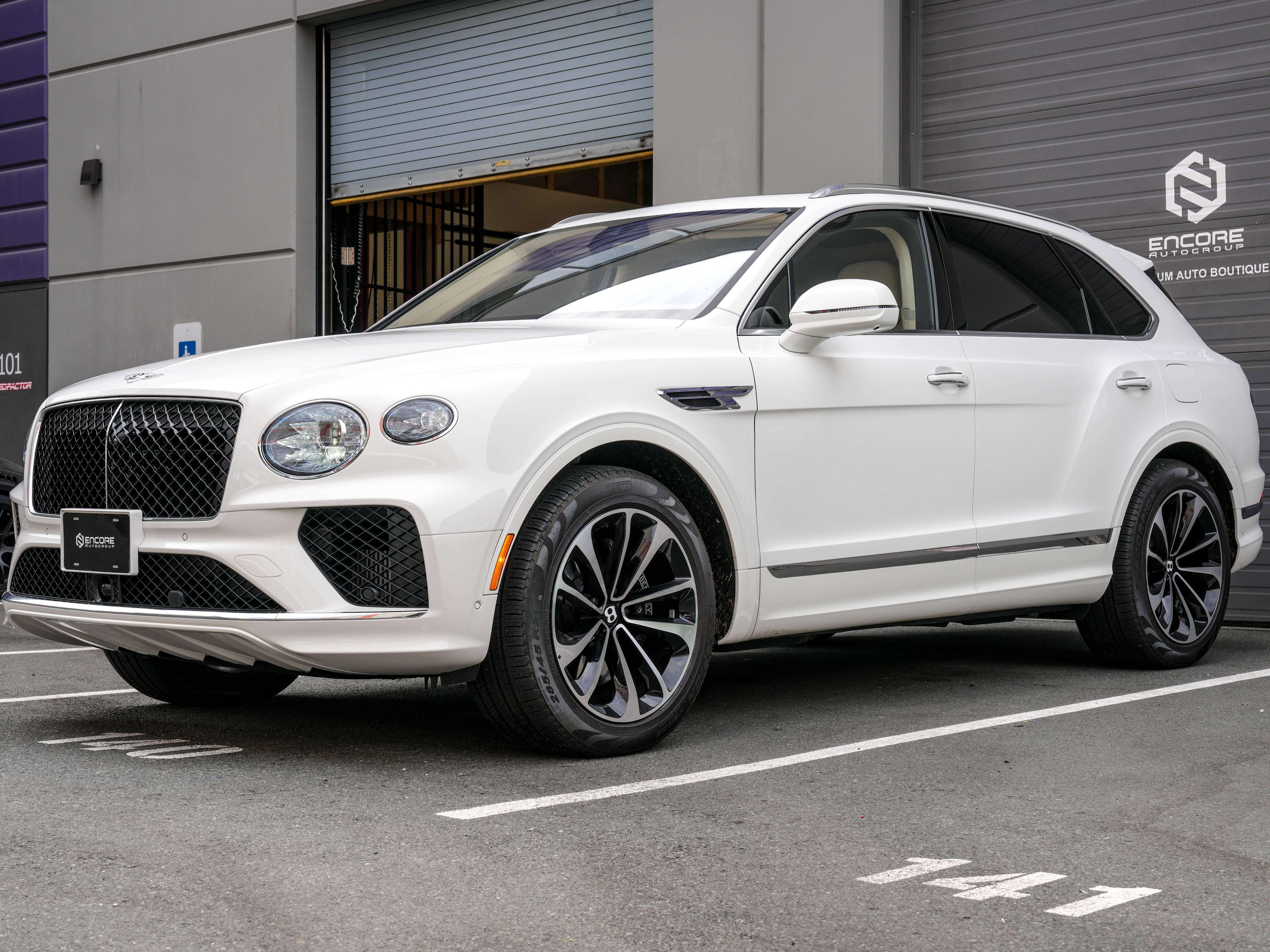 2025 Bentley Bentayga No LST. Full PPF. No Accident. Plug-in hybrid — photo 1