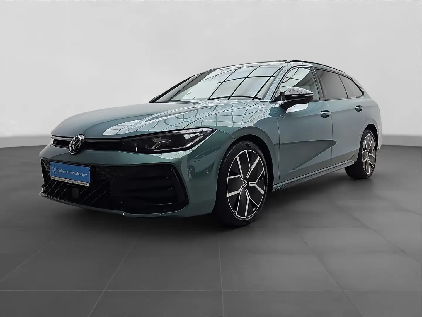 Volkswagen Passat Variant 2.0 TDI 4M R-LINE HuD PANO DCC AH Grün - 2